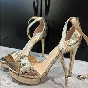 Jennifer Lopez Gold Snakeskin Heels